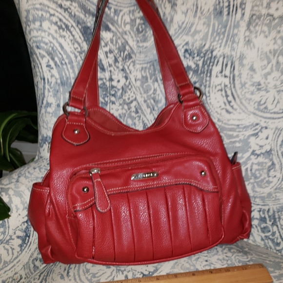 ❤️SOLD!❤️Red Leather Shoulder Purse - Picture 2 of 6